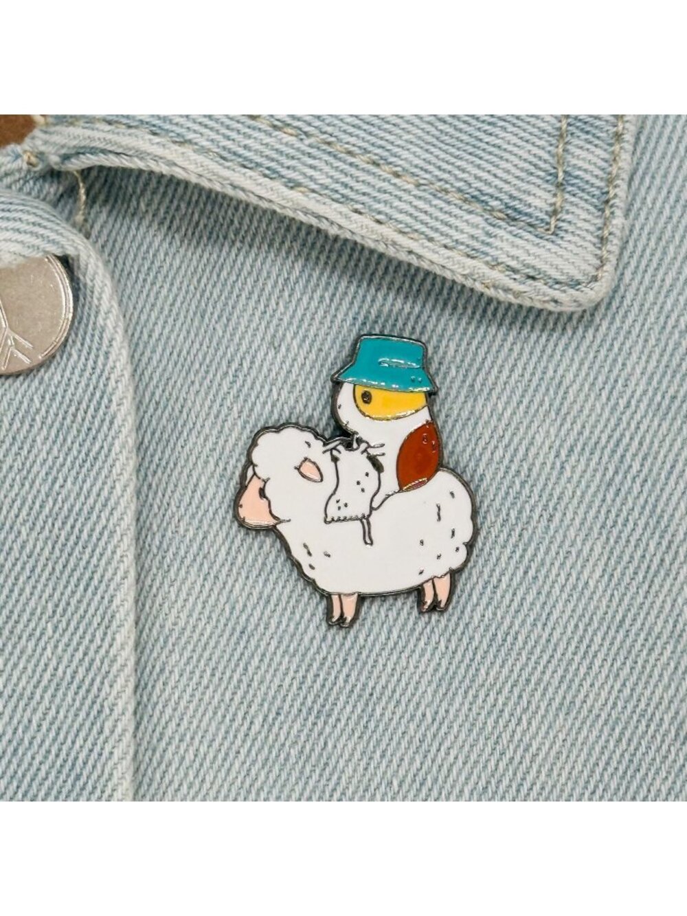✨Bubu the guinea pig weaver enamel pin guinea pig weaver for knitters brooch✨